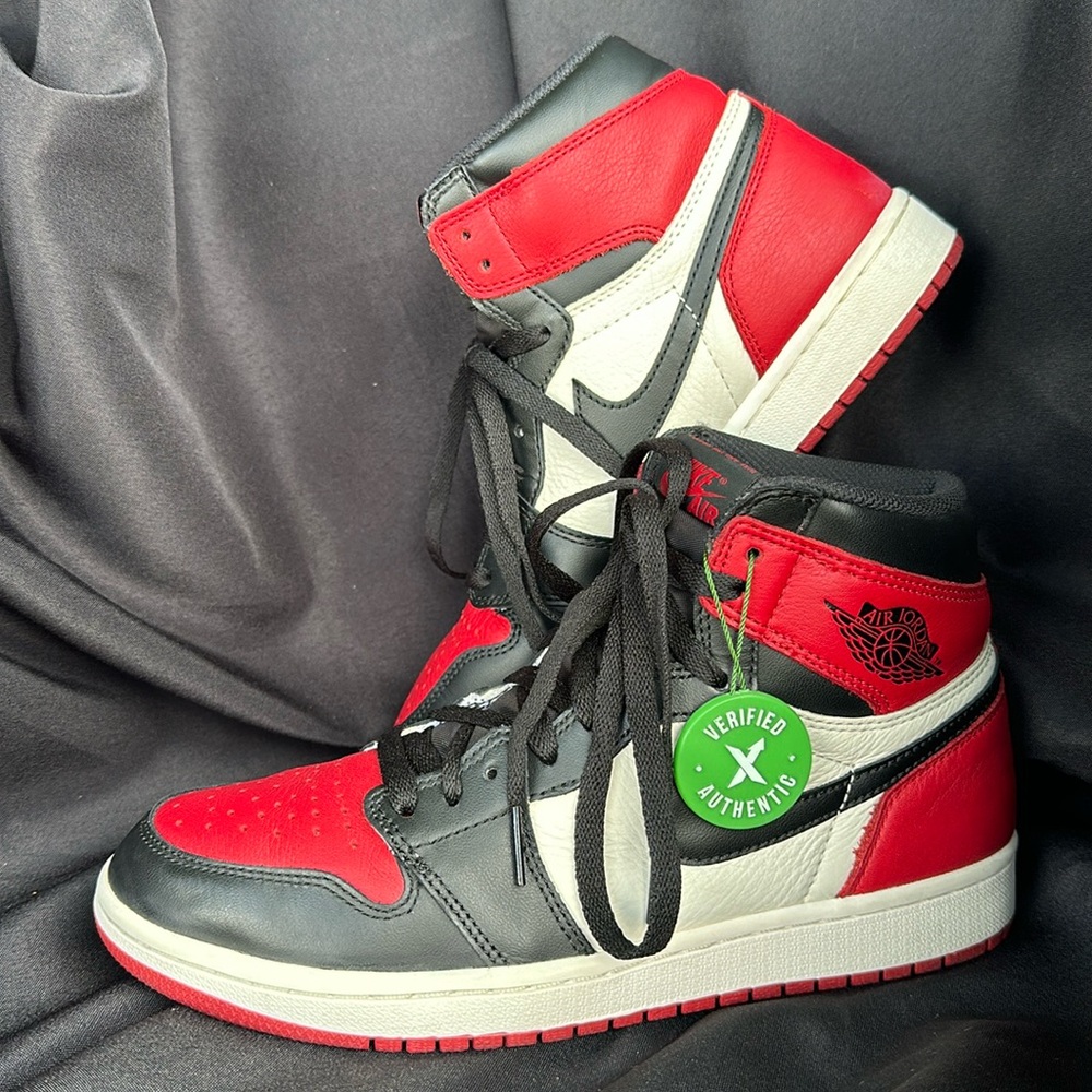 Rare Authentic Nike Air Jordan 1 Retro High Bred Toe